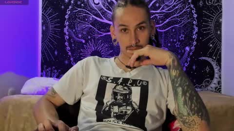 Mateo online show from January 8, 2:35 am