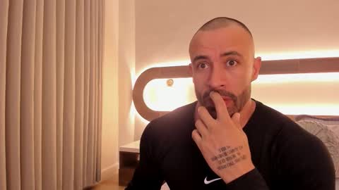 Snapshot of mateo_ospinaa chatting on February 28, 7:15 pm Mateo online show from February 28, 7:15 pm