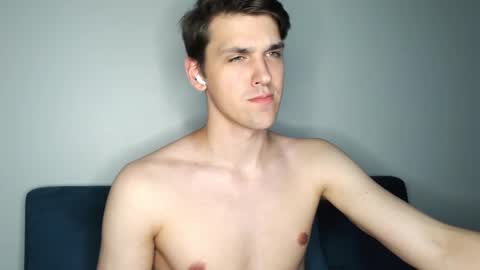 mateo_zeus online show from January 2, 1:40 pm