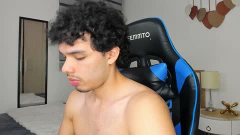 Snapshot of mateoleone chatting on February 7, 2:50 am Matt online show from February 7, 2:50 am