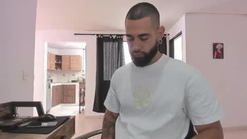 Snapshot of matheusbeard2 chatting on April 30, 5:52 pm Matheus online show from April 30, 5:52 pm