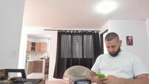 Snapshot of matheusbeard2 chatting on April 30, 8:57 pm Matheus online show from April 30, 8:57 pm