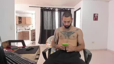 Snapshot of matheusbeard2 chatting on May 13, 4:48 pm Matheus online show from May 13, 4:48 pm