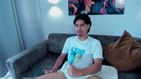 Mathew online show from October 18, 2:18 pm