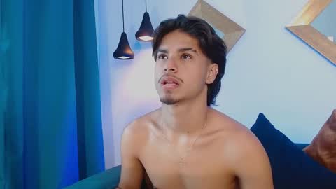 Mathew online show from November 4, 6:29 pm