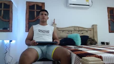 mathews__ online show from November 19, 2:33 am