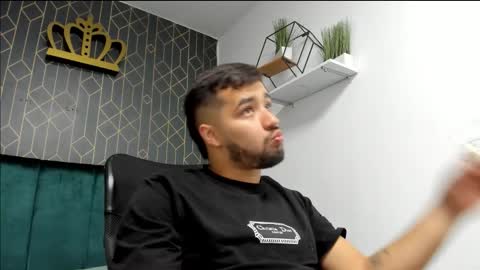 Snapshot of mathews_colton1 chatting on February 27, 12:05 pm Mathews online show from February 27, 12:05 pm