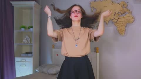 mathildesephton online show from October 20, 11:32 am