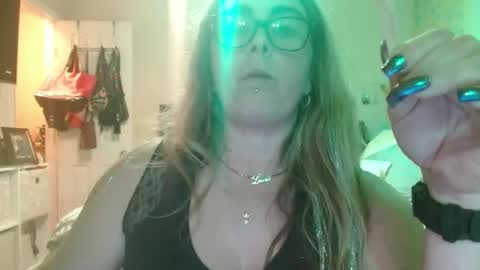 mathislauraashley2023 online show from May 29, 9:13 pm