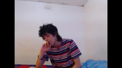 matiasganthier online show from November 26, 4:02 am