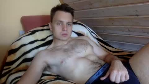 Snapshot of matko1492 chatting on July 4, 6:52 am matko1492 online show from July 4, 6:52 am