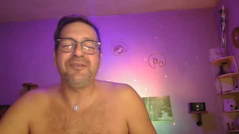 Snapshot of matrike1 chatting on November 22, 10:20 pm matrike1 online show from November 22, 10:20 pm