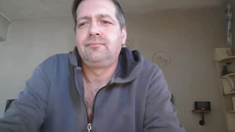 Snapshot of matrike1 chatting on March 1, 11:12 am matrike1 online show from March 1, 11:12 am