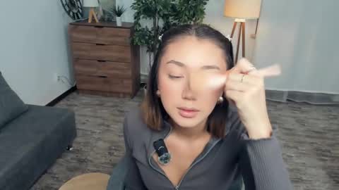 Kate online show from November 17, 11:05 am