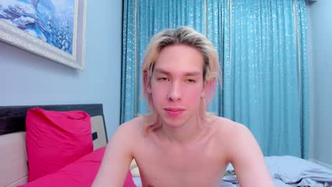 Snapshot of matt_spark chatting on January 3, 2:43 am Matt online show from January 3, 2:43 am