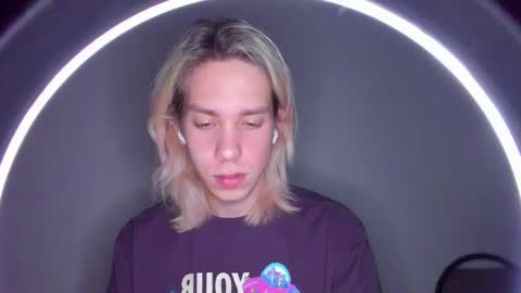 Snapshot of matt_spark chatting on February 16, 9:05 pm Matt online show from February 16, 9:05 pm