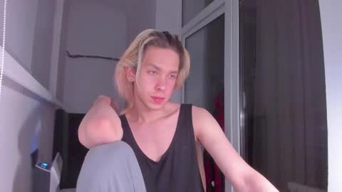 Snapshot of matt_spark chatting on February 27, 11:59 pm Matt online show from February 27, 11:59 pm