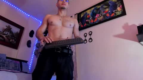 Snapshot of matt_your_master_ chatting on September 21, 11:23 am Matt online show from September 21, 11:23 am