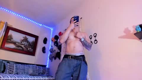 Snapshot of matt_your_master_ chatting on October 6, 11:24 pm Matt online show from October 6, 11:24 pm