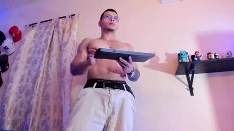 Snapshot of matt_your_master_ chatting on October 14, 10:49 am Matt online show from October 14, 10:49 am