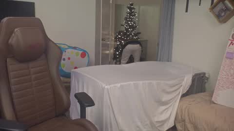 Matt Cash online show from December 4, 2:10 am