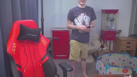 Matt Cash online show from April 13, 1:11 am