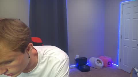 Snapshot of mattcashxxx chatting on May 2, 1:10 am Matt Cash online show from May 2, 1:10 am