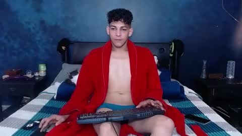 matthew_hawk19 online show from July 6, 3:03 pm