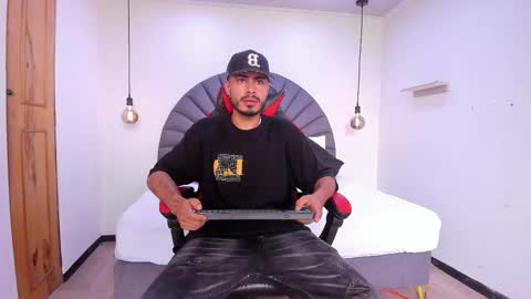 Matthew online show from February 3, 7:41 pm