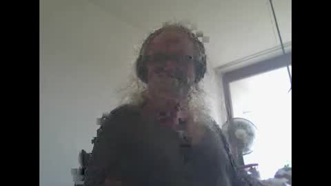 Snapshot of matthy60 chatting on September 15, 12:27 pm Matthias online show from September 15, 12:27 pm