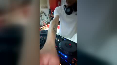 mattiatoyboyxx online show from June 15, 12:46 am