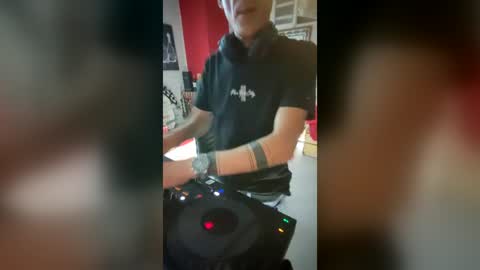 mattiatoyboyxx online show from August 3, 1:59 am