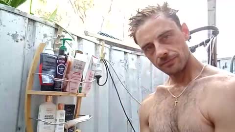 mattlesnake_101 online show from February 13, 10:39 pm