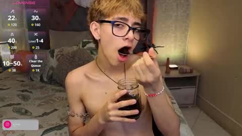 matty_spark online show from October 23, 1:32 pm