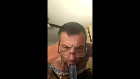 Snapshot of mattyemuegg chatting on January 9, 3:15 pm mattyemuegg online show from January 9, 3:15 pm