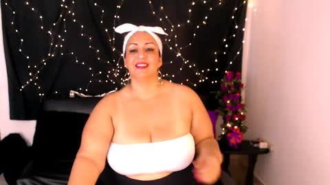 Snapshot of mature_bigtitx chatting on June 7, 5:11 am Daniella online show from June 7, 5:11 am
