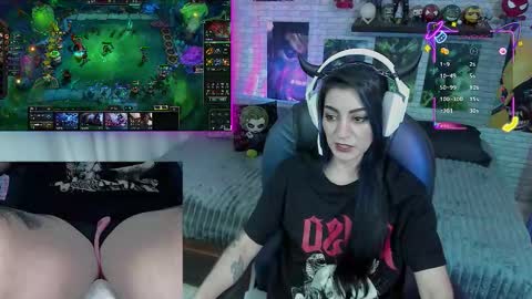 Snapshot of mature_gamer chatting on February 6, 2:42 pm Nath online show from February 6, 2:42 pm