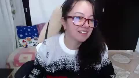 Snapshot of mature_wolf chatting on December 7, 5:42 pm Sonia online show from December 7, 5:42 pm