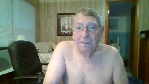 Snapshot of maturecouple1954 chatting on January 10, 12:26 pm SXECPL55 at G mail Dot Com online show from January 10, 12:26 pm