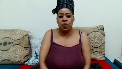 Snapshot of maturedbootyqueen chatting on June 13, 8:45 am QUEEN online show from June 13, 8:45 am