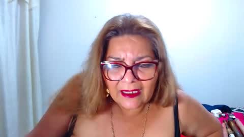 maturehot649 online show from November 30, 2:26 am