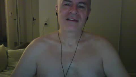 maturehotman online show from February 9, 7:16 am