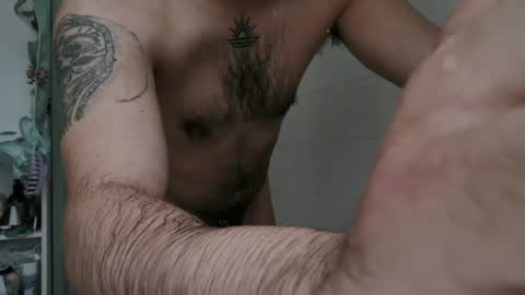 Snapshot of mau9322 chatting on July 1, 9:11 am Miau93420 online show from July 1, 9:11 am