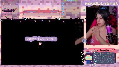 Snapshot of maudlinbrat chatting on May 10, 3:55 am maudLin online show from May 10, 3:55 am