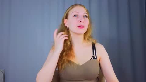 maureencoombs online show from October 8, 4:21 am