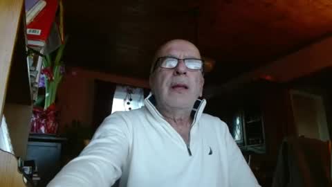 Snapshot of mauriceandre chatting on January 12, 12:23 pm Maurice online show from January 12, 12:23 pm