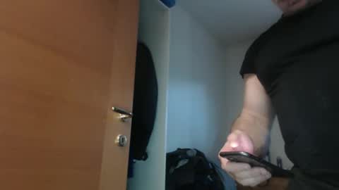 mauro1971 online show from November 14, 8:02 am