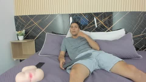 mauro_boy online show from May 28, 8:39 pm