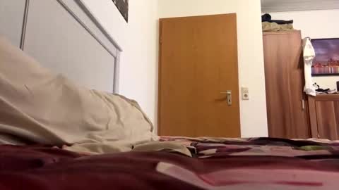 Snapshot of mauzi19965 chatting on March 15, 9:26 am mauzi19965 online show from March 15, 9:26 am