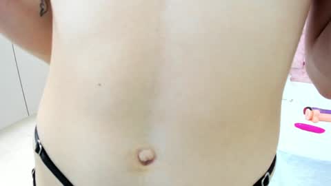 Snapshot of mavie_ivanova chatting on December 10, 8:27 pm mavie_ivanova online show from December 10, 8:27 pm